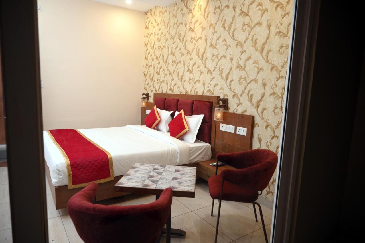 Hotel Singla Residency Kangra Eksteriør bilde