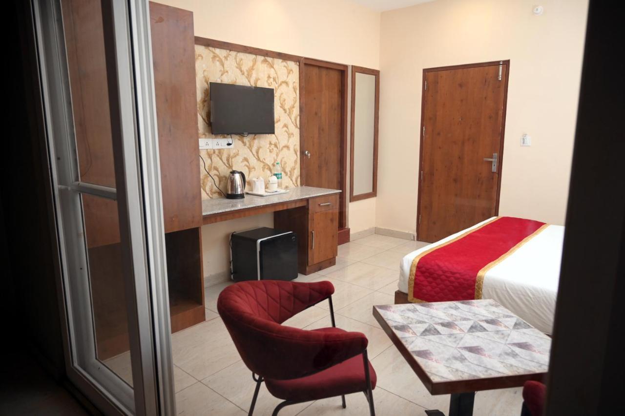 Hotel Singla Residency Kangra Eksteriør bilde